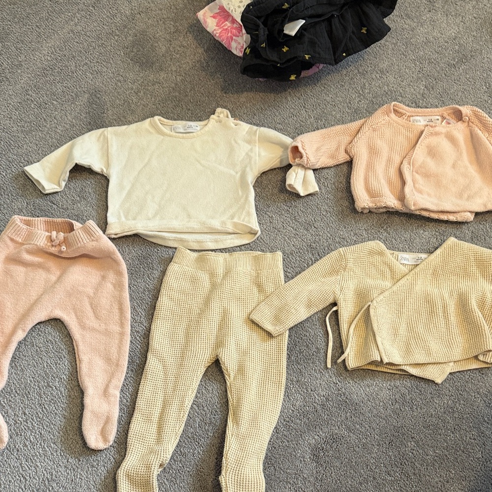Zara Cozy Baby Knitwear Set in Cream and Pink